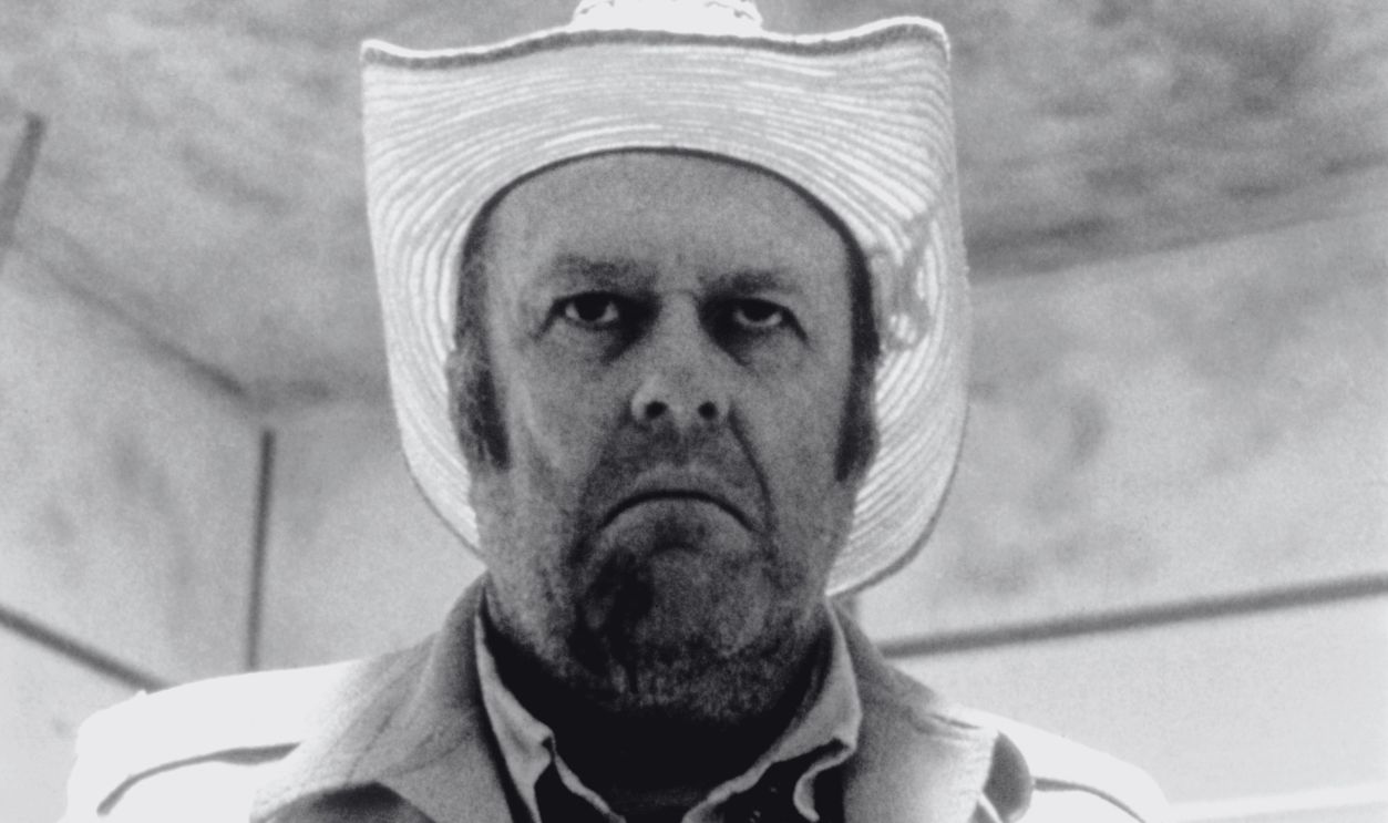 Gettyimages - 607431068, On the set of 'Blood Simple' American actor M. Emmet Walsh on the set of Blood Simple, written by Joel Coen and Ethan Coen, and directed by Joel Coen. 
