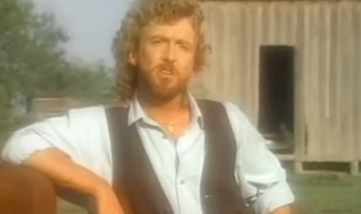 Screenshot from Don’t Close Your Eyes (1988)