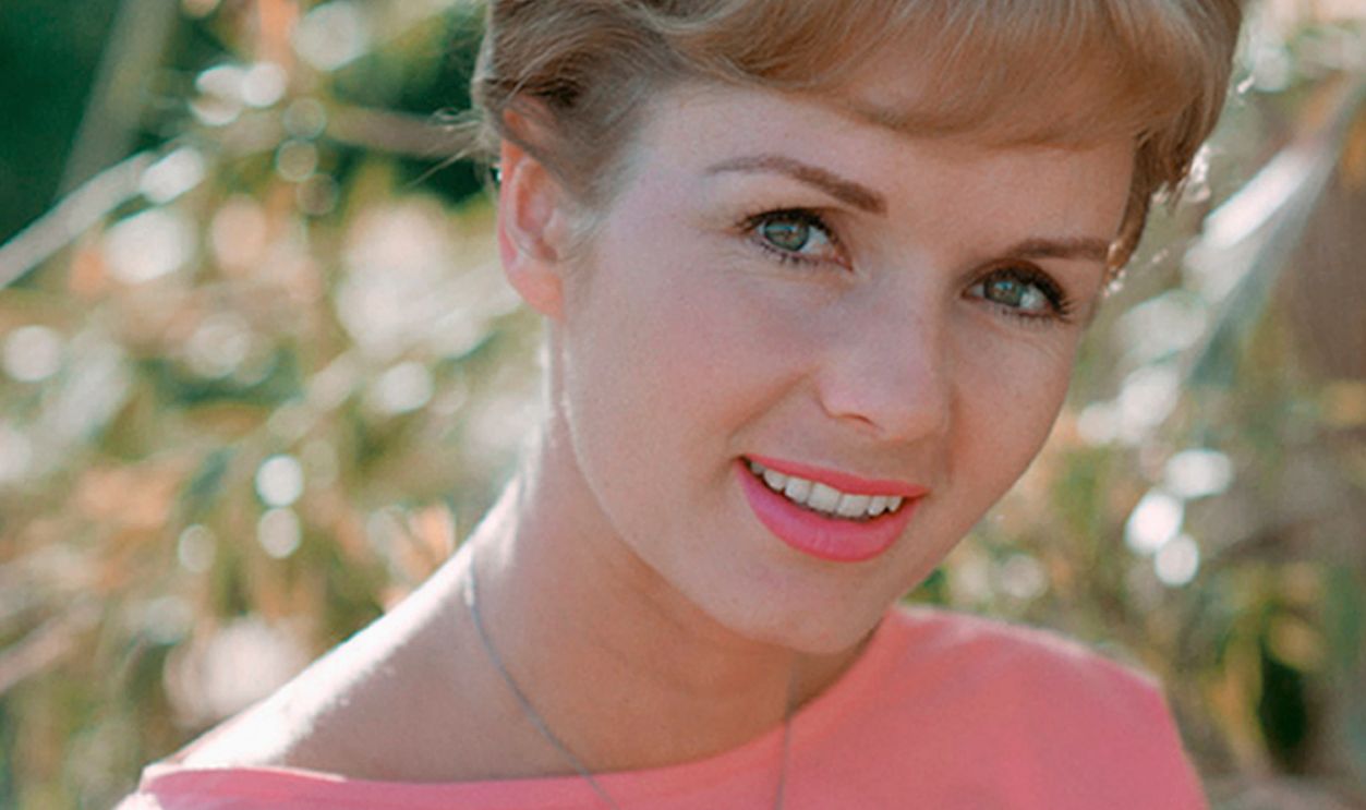 Debbie Reynolds Portrait Session Debbie Reynolds portrait session in 1960.