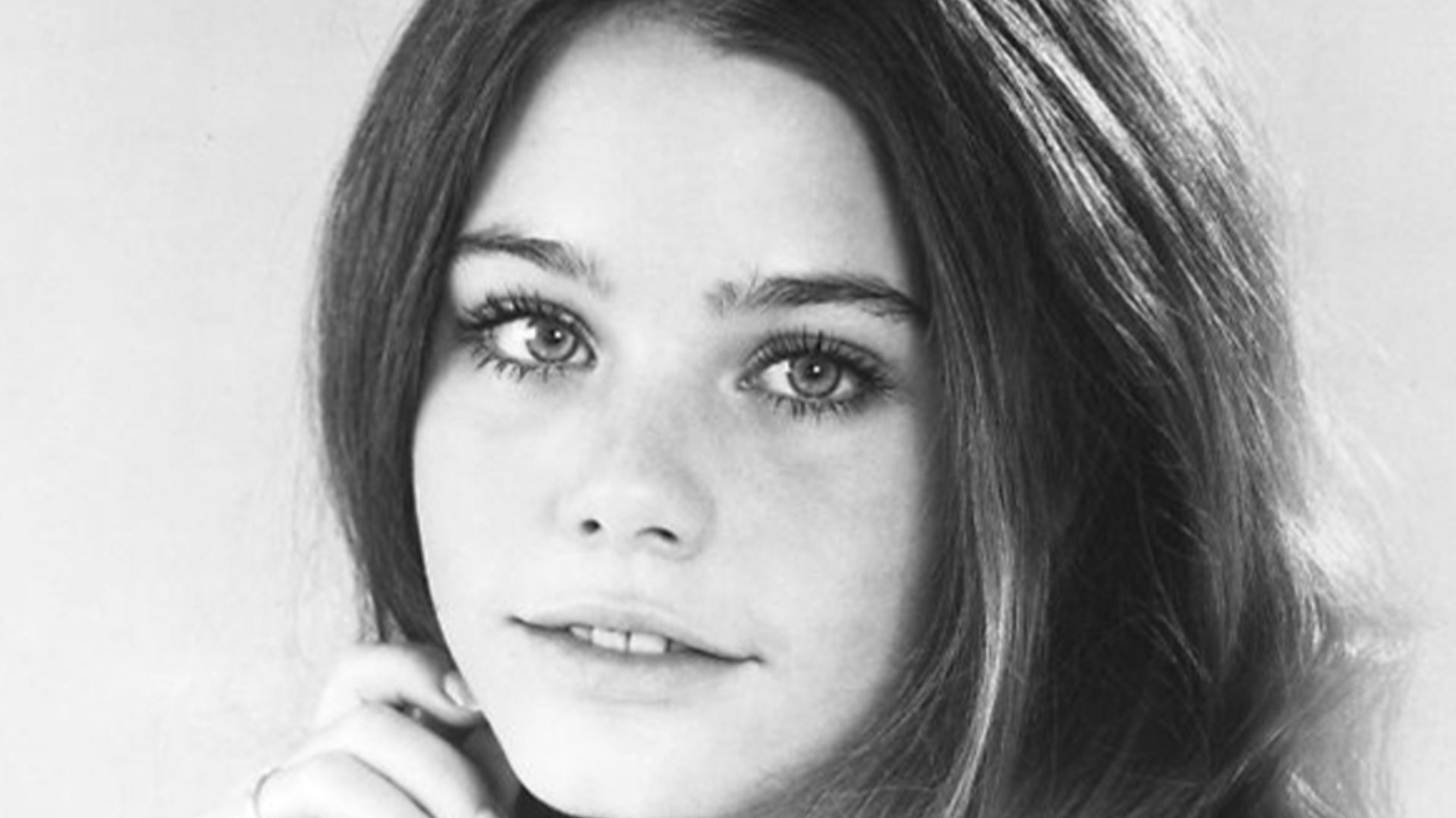 Publicity photo of American actress, Susan Dey promoting the September 25, 1970 premiere of the ABC comedy series The Partridge Family.