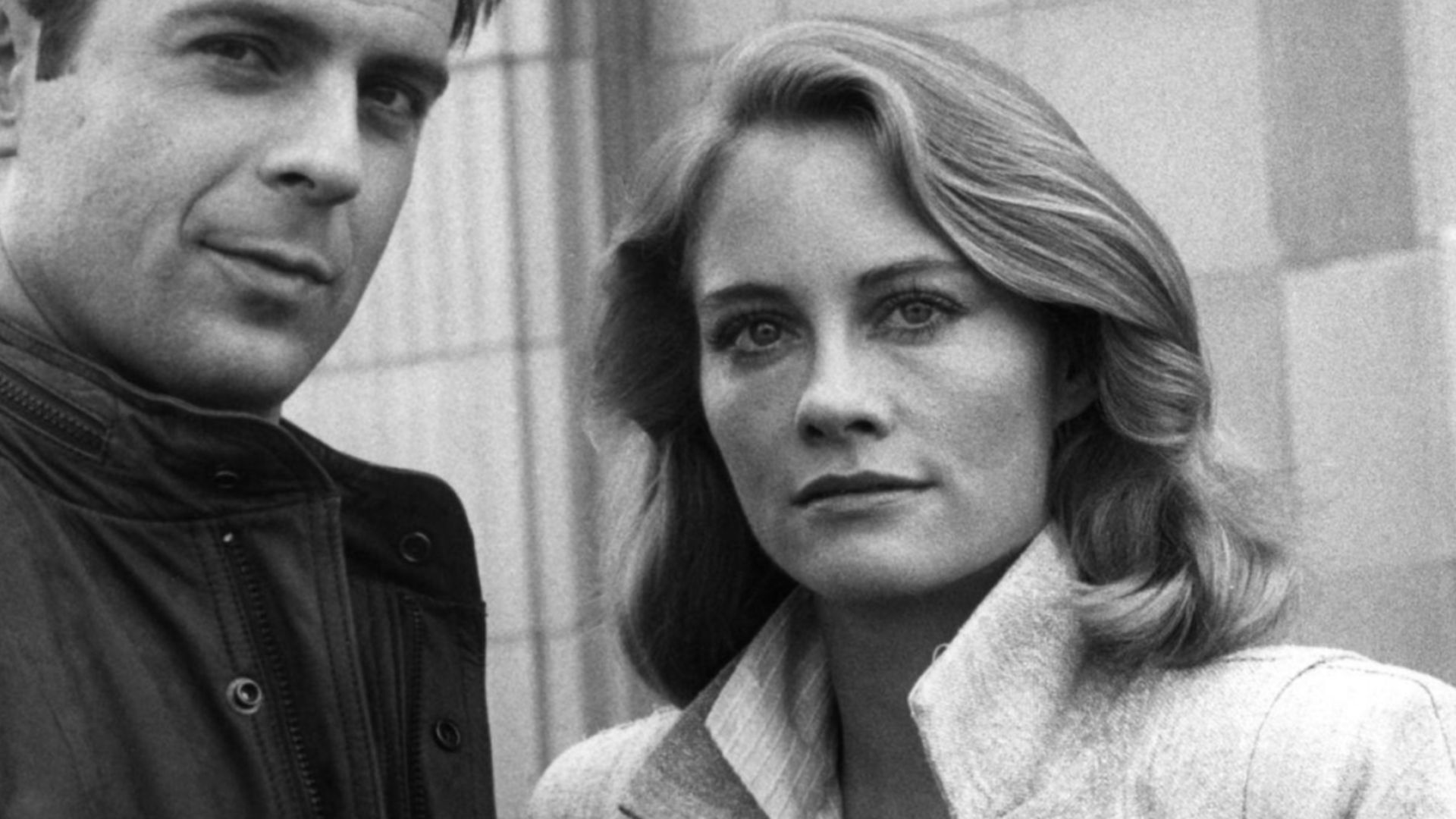 Bruce Willis and Cybill Shepherd star in Moonlighting,