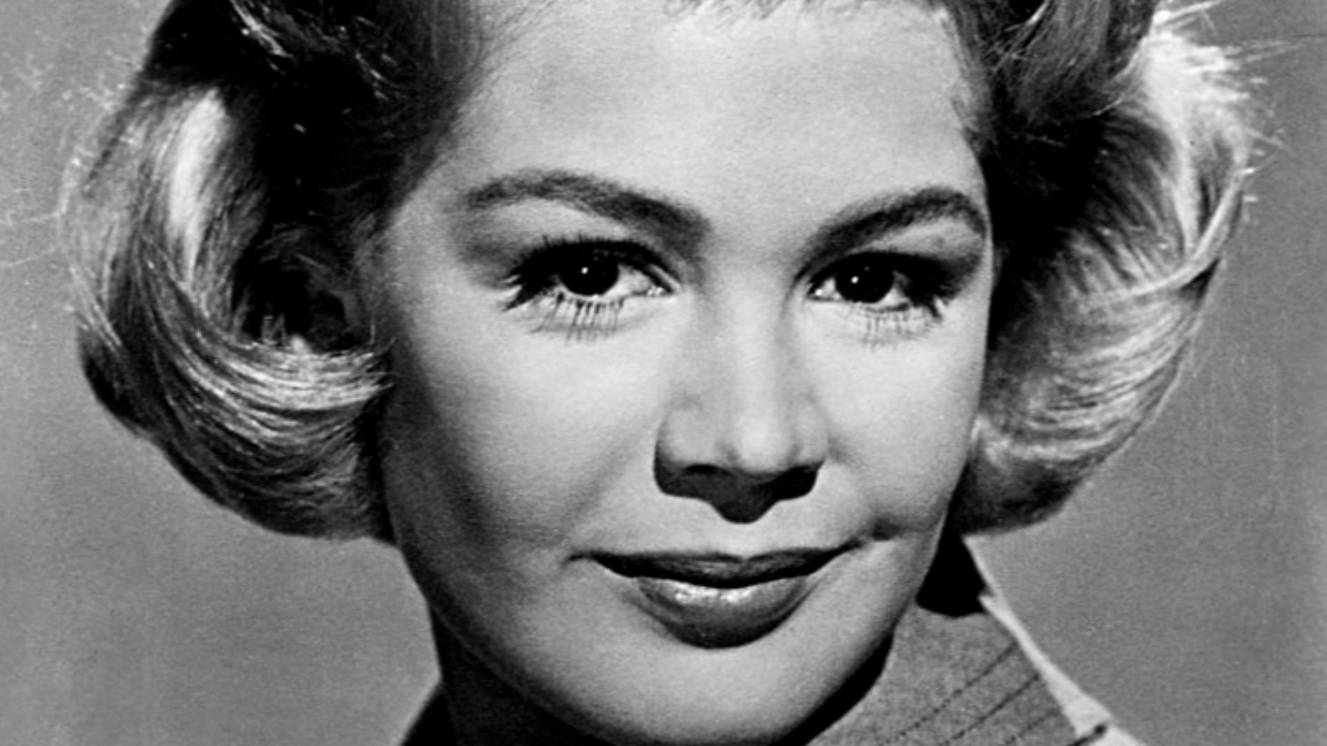 Original publicity photo of Sandra Dee