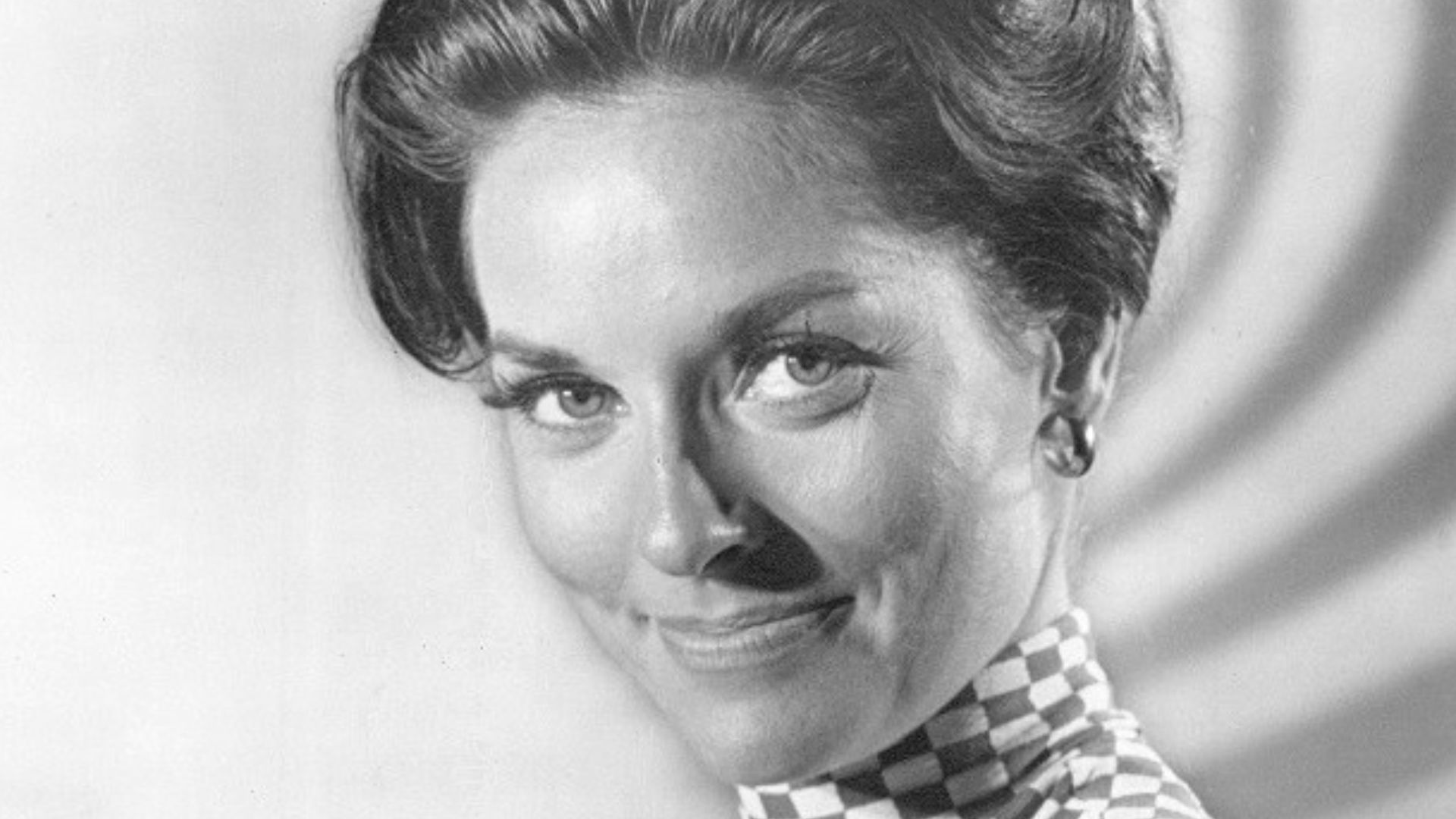 Photo of Lee Meriwhether as Dr. Ann MacGregor from The Time Tunnel.