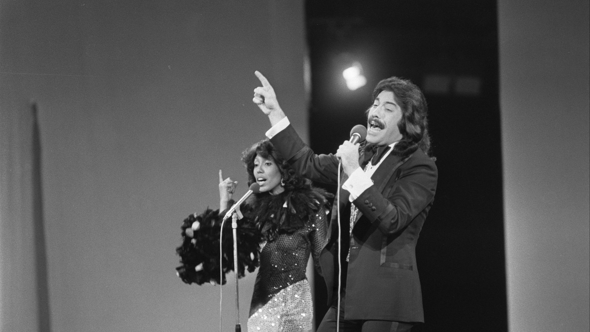 Collectie / Archief : Fotocollectie AnefoReportage / Serie : Grand Gala du Disque in de RAIBeschrijving : Tony Orlando & DawnDatum : 17 februari 1974Locatie : Amsterdam, Noord-HollandTrefwoorden : festivals, zangersPersoonsnaam : Orlando, TonyInste
