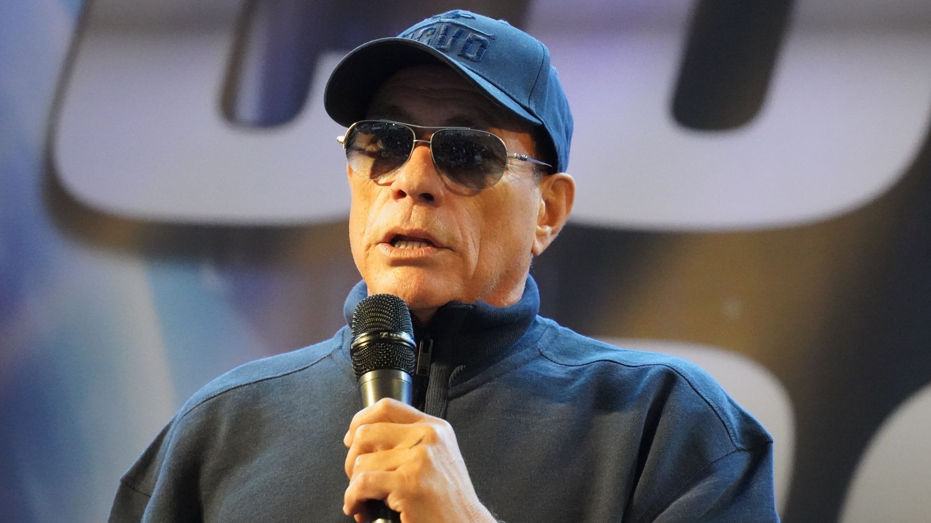 Author : @Kiri Karma
Comiccon Brussels 2023 - Fall - Q&A Jean-Claude Van Damme 
Jean-Claude Van Damme
aka The Muscles from Brussels
We?re thrilled and incredibly proud to announce our next guest. He?s not just a global sensation, a world famous phenomenon