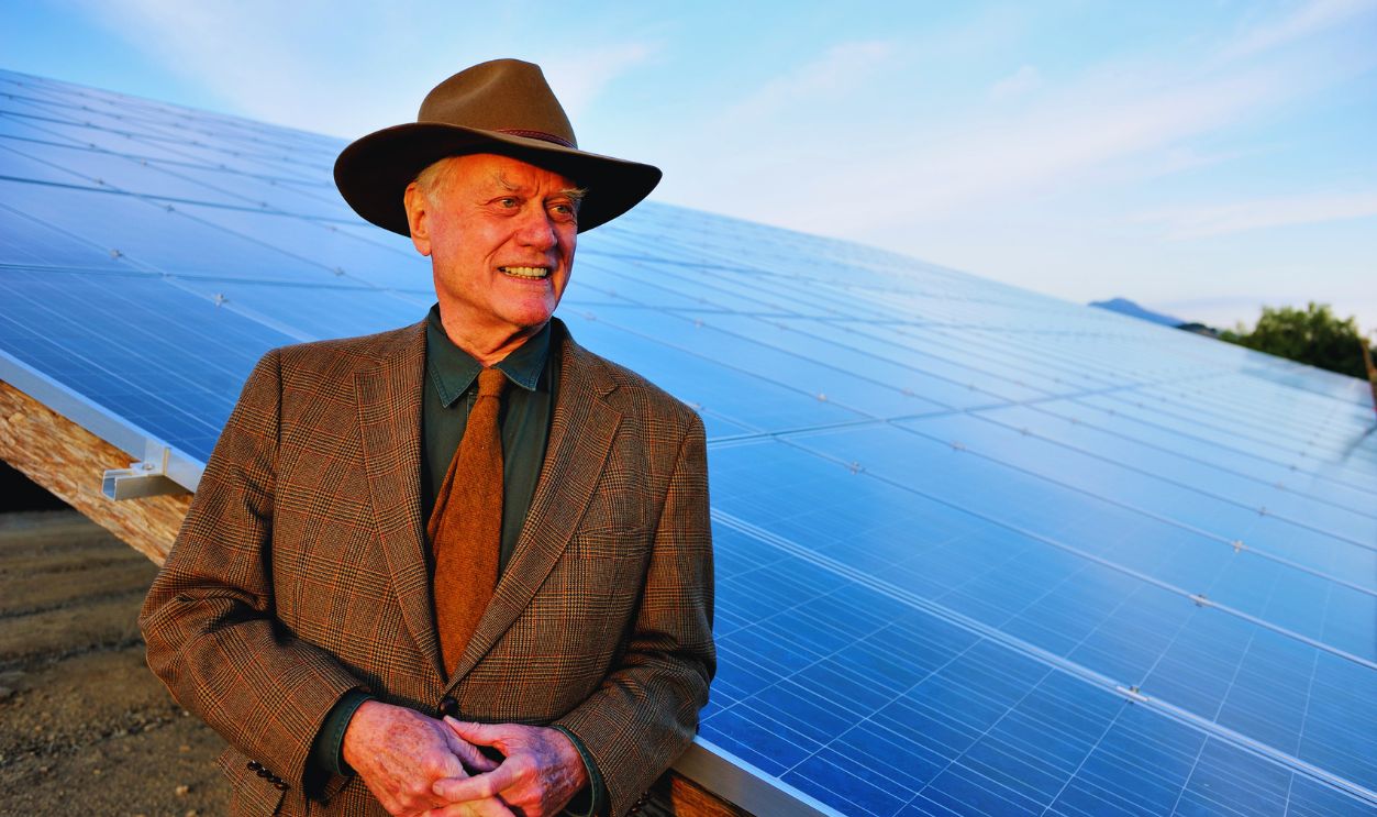 Gettyimages - 534286222, USA - Larry Hagman at Home in Ojai