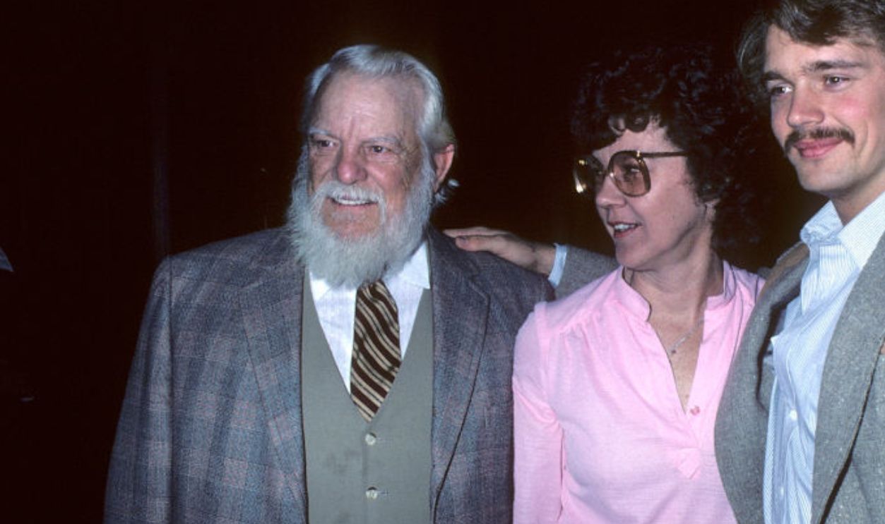 BURBANK, CA - MARCH 28: Actor Denver Pyle, actor John Schneider and mother Shirley attend the John Wayne Cancer Clinic's Bellamy Scene Beautiful People Awards on March 28, 1982 at the SmokeHouse Restaurant in Burbank, California.