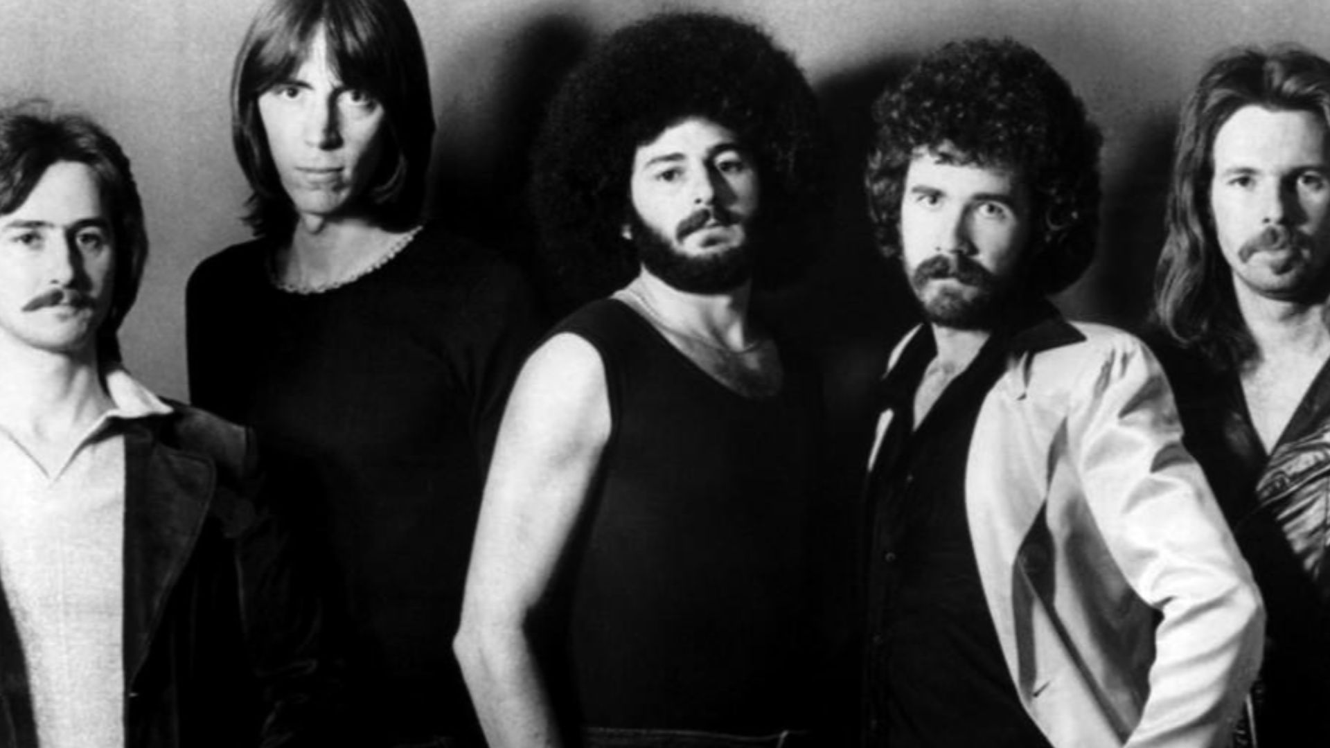 Promotional photo of the US rock group Boston.  From left: Barry Goudreau, Tom Scholz, Sib Hashian, Brad Delp, Fran Sheehan.
