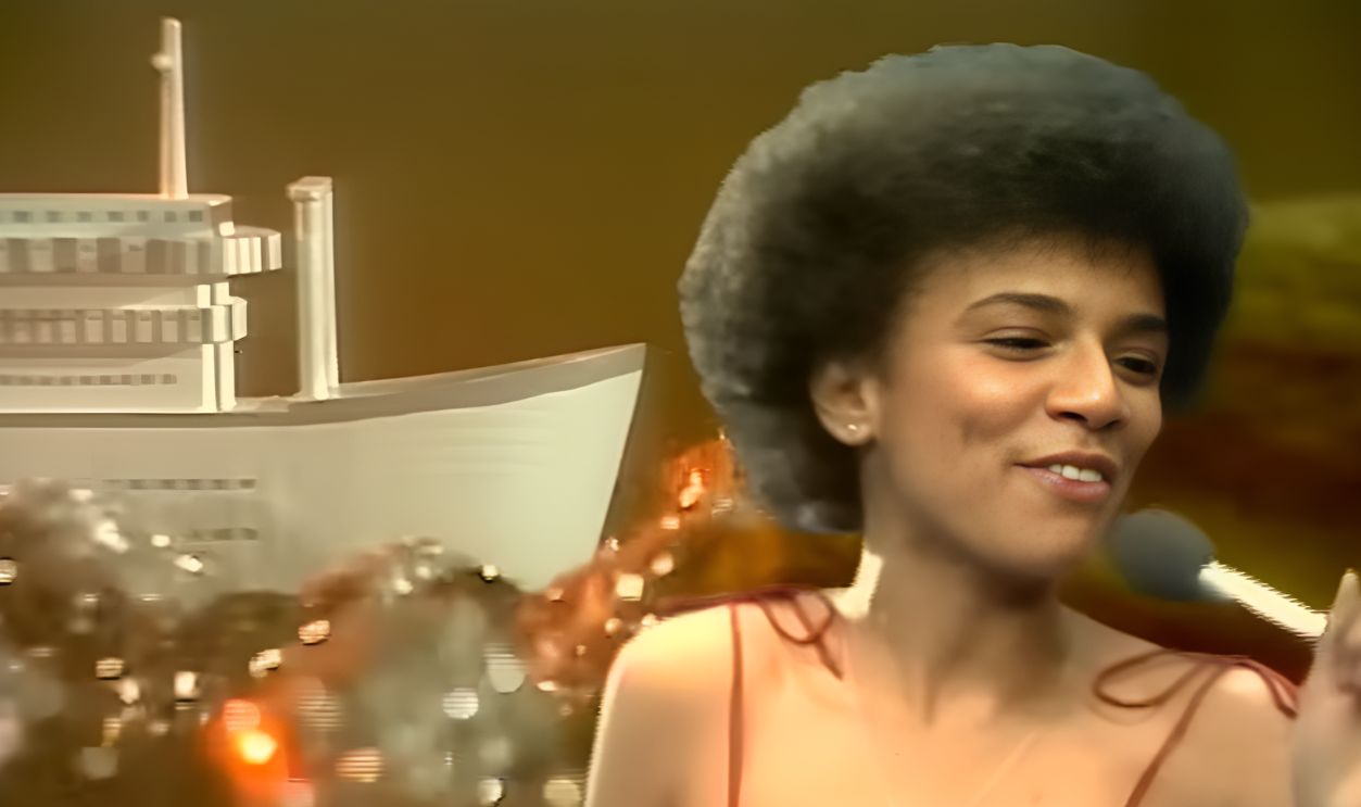 Screenshot from Right Back Where We Started From (1976)