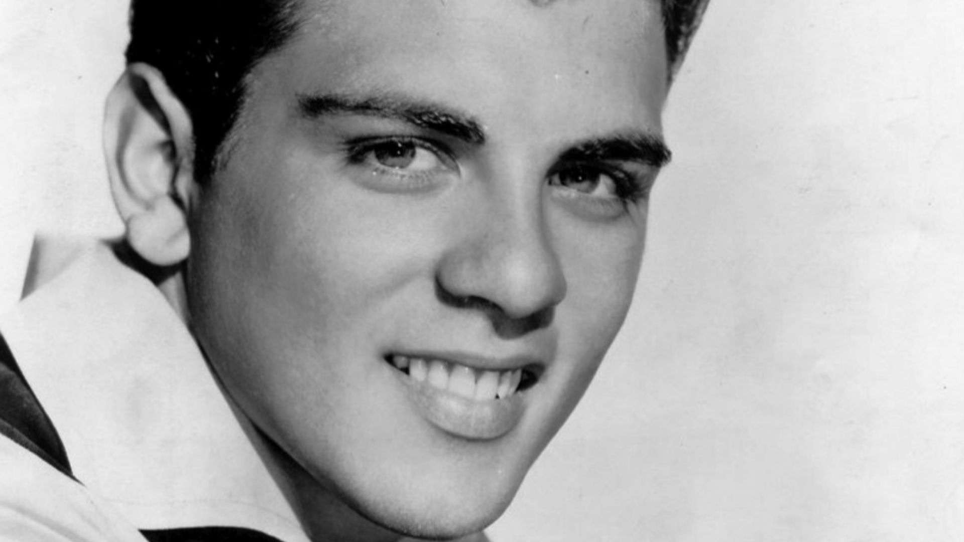 Photo of singer-actor Fabian Forte.