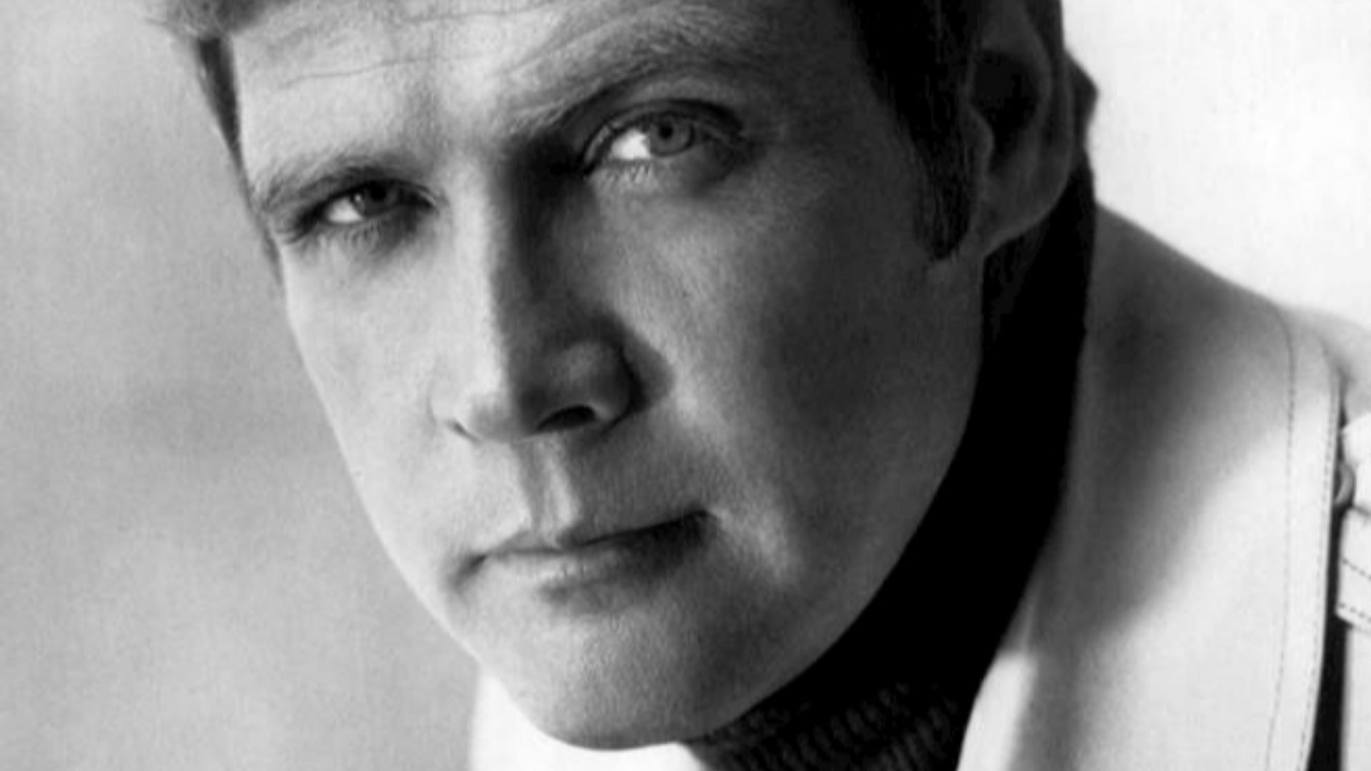 Photo of Lee Majors.