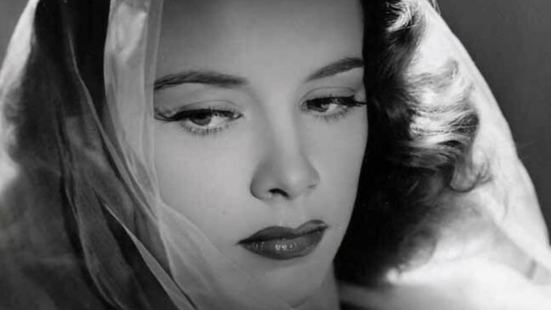 Susan Peters wearing a veil; press shot for Random Harvest