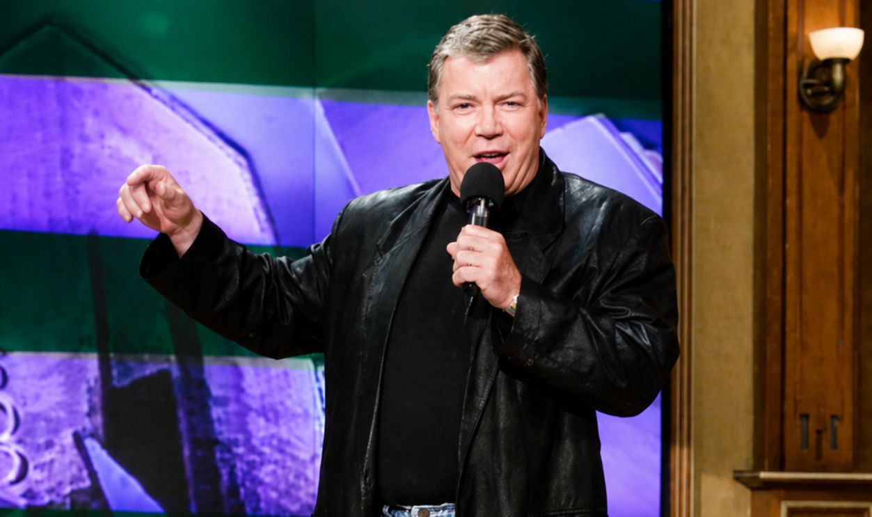 THE TONIGHT SHOW WITH JAY LENO -- Episode 1852 -- Pictured: Actor William Shatner on June 12, 2000 --