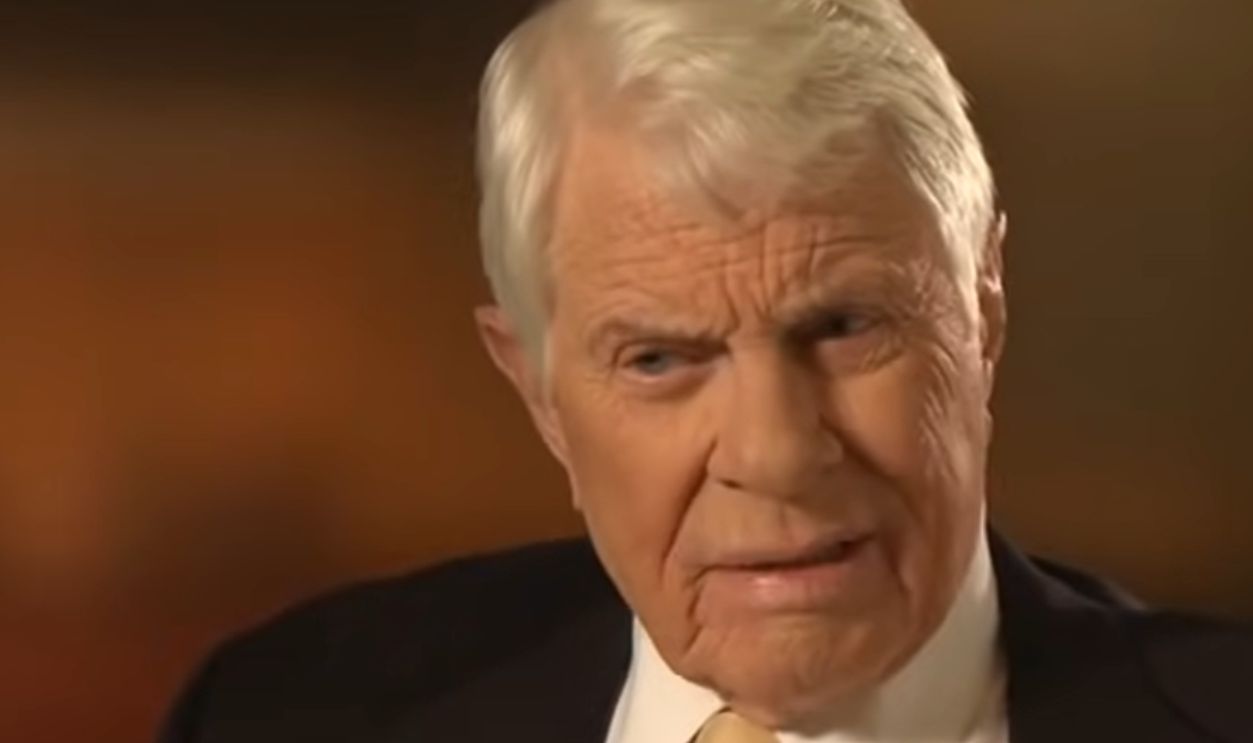 Screenshot from Biography (1987 to 2006)