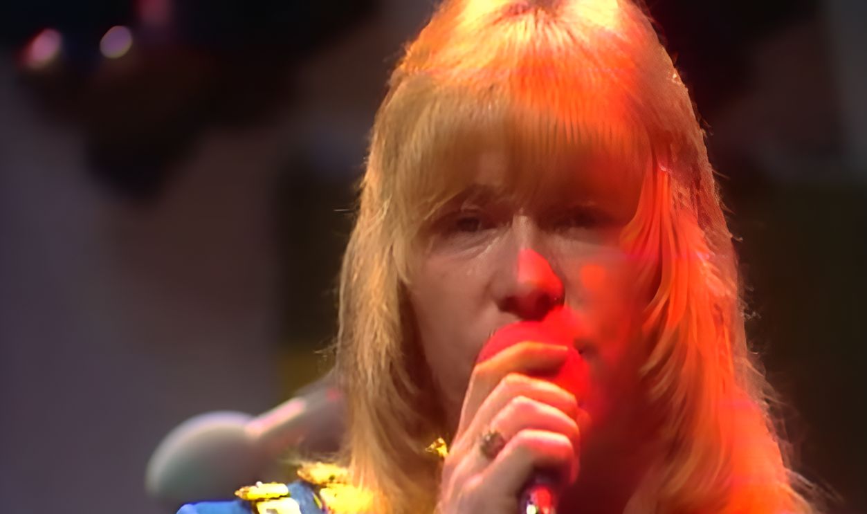 Screenshot from The Ballroom Blitz (1973)