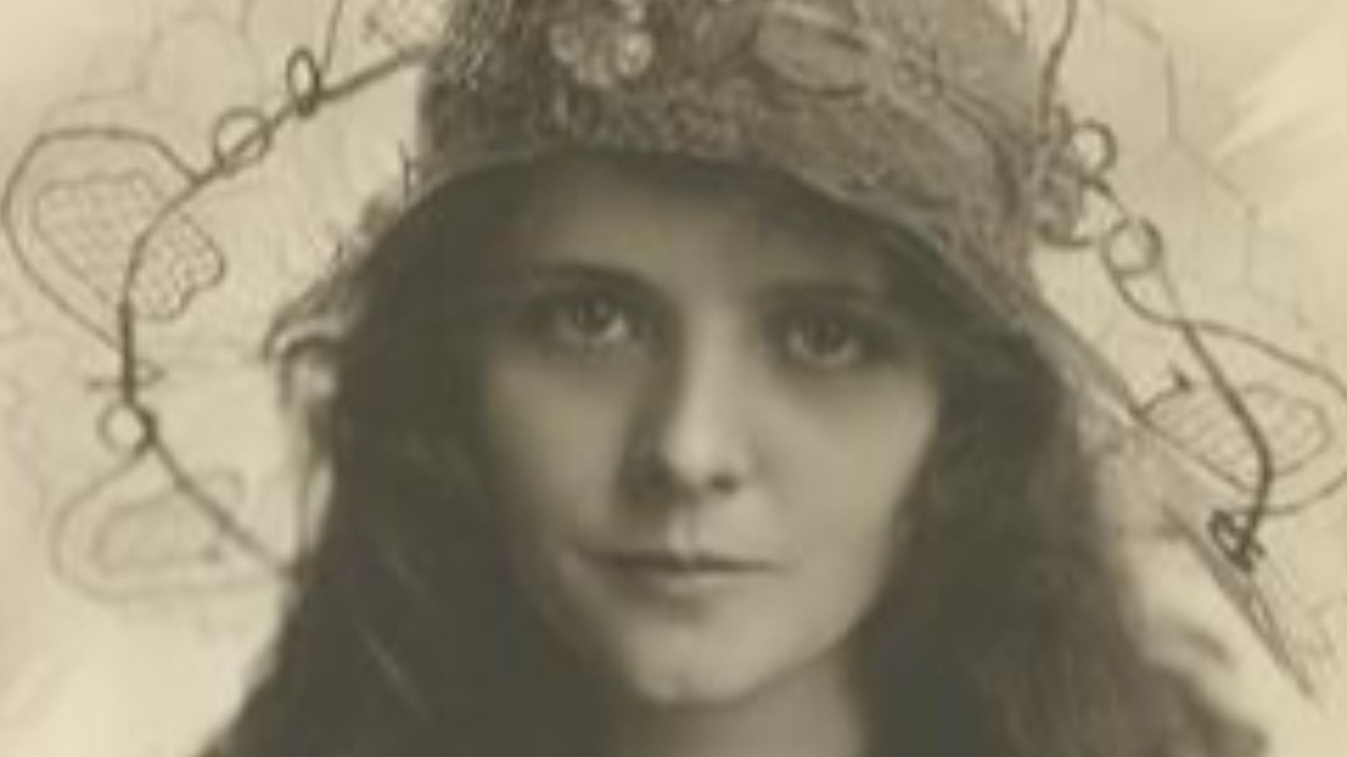Autographed photo of Olive Thomas (1894-1920)