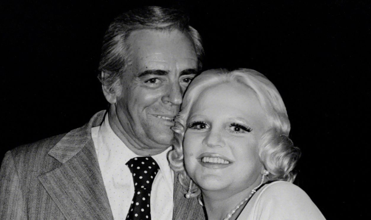 NEW YORK, NY - CIRCA 1977: Peggy Lee (R) and Michael Russo circa 1977 in New York City.