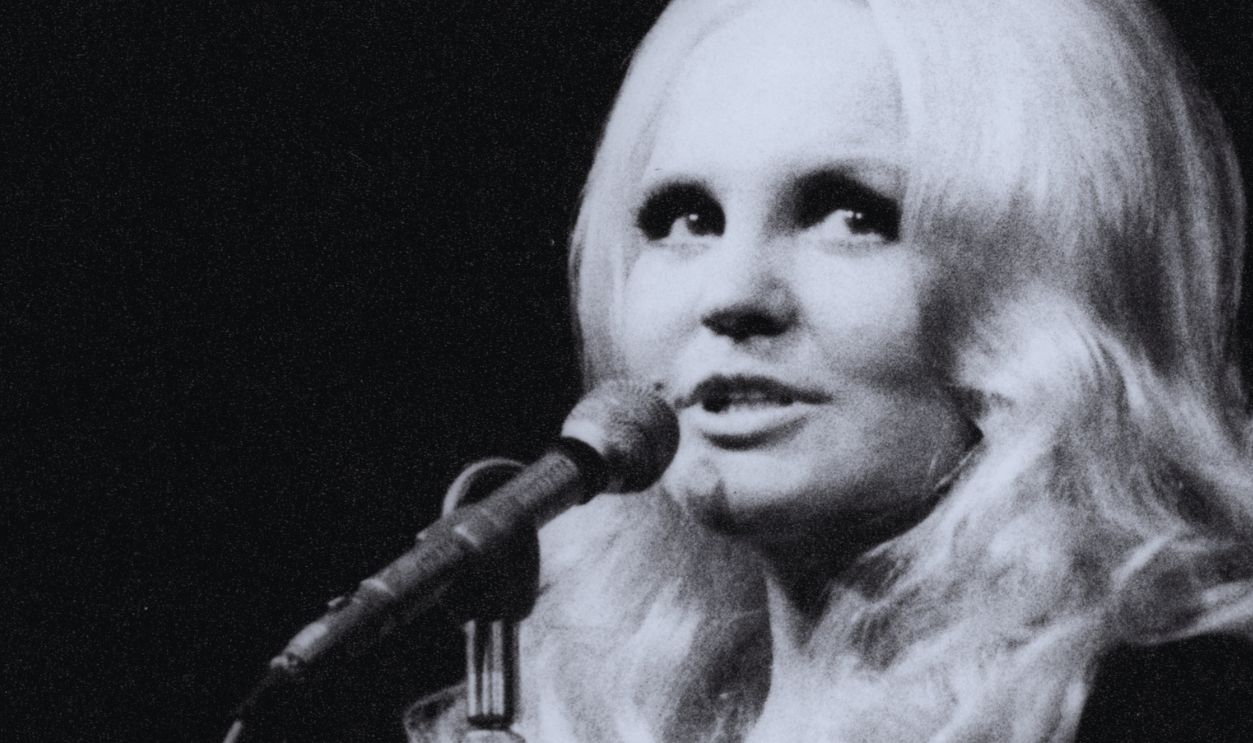 Peggy Lee, Royal Albert Hall, London, 1970. Artist Brian Foskett.