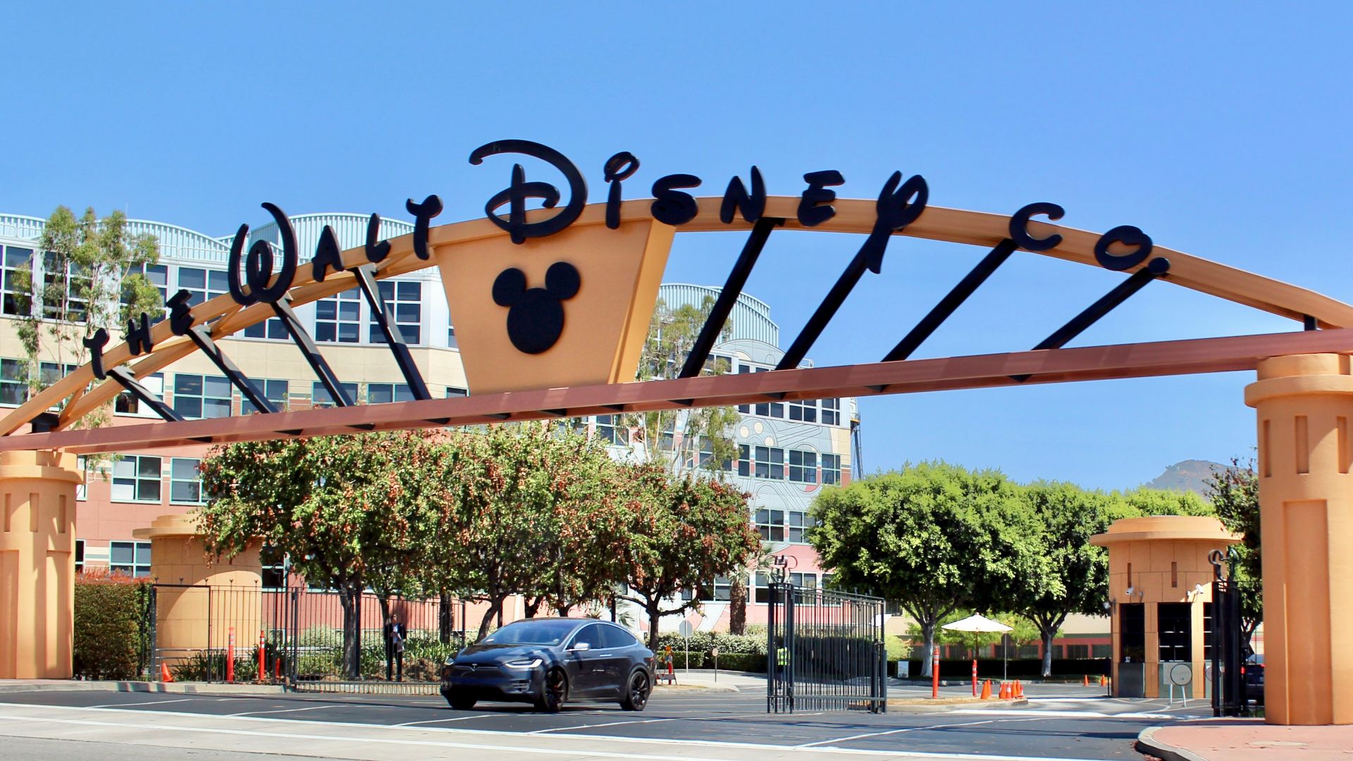 The Alameda Avenue entrance to the Walt Disney Studios in Burbank, California. This was taken just after a major renovation in summer 2016, in which the dated tropical pastels of the gateway arch were replaced with a more conservative orange-and-black col