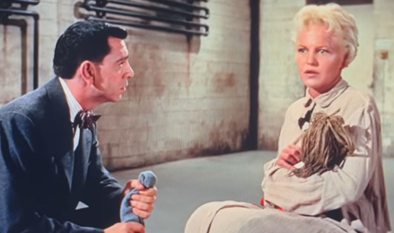 Screenshot from Pete Kelly's Blues (1955)