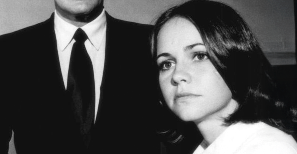 1971 Telly Savalas & Sally Field