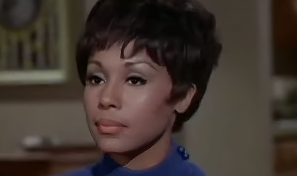 Screenshot from Julia (1968–1971)