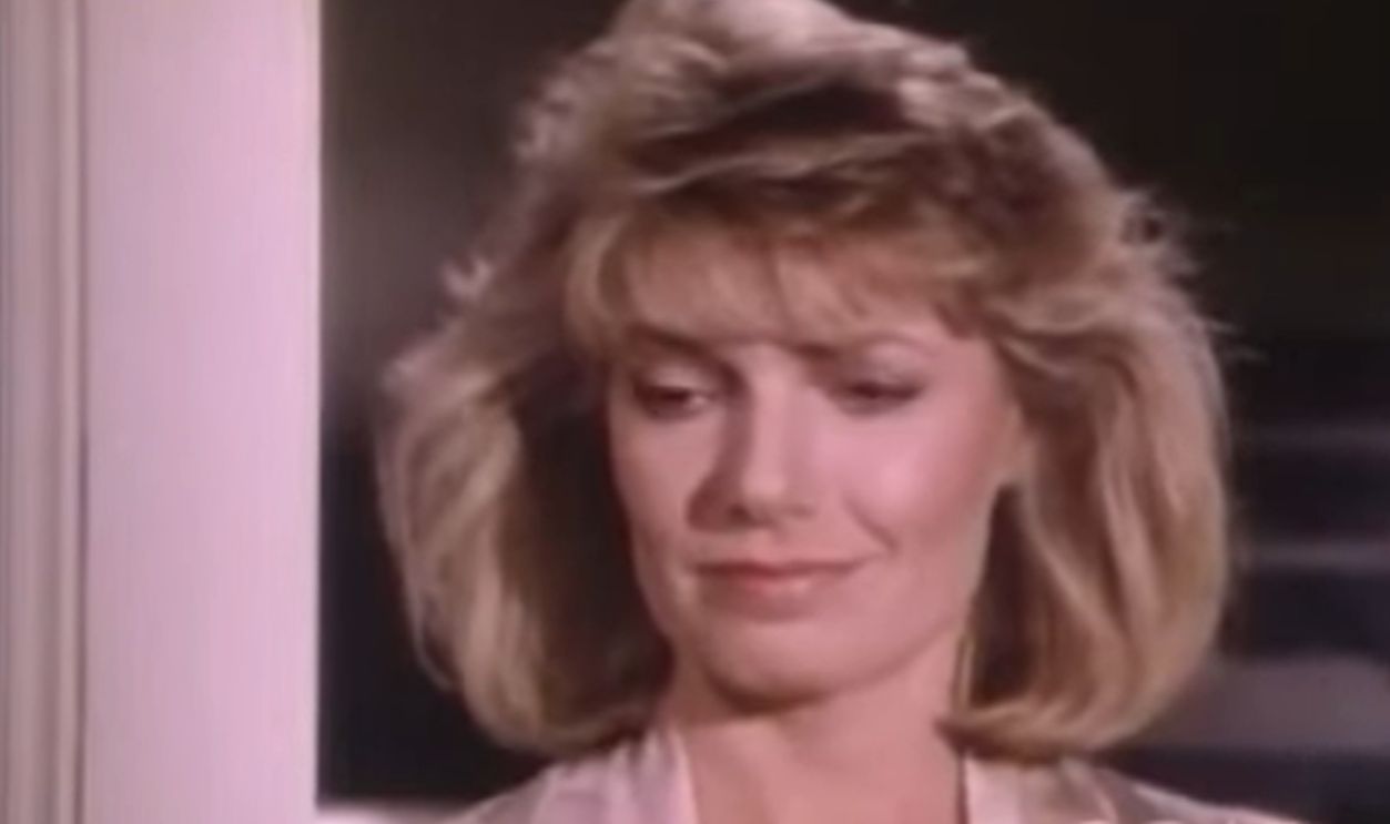  Falcon Crest