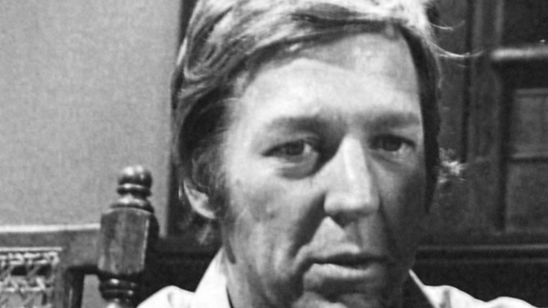 Photo of David Hartman as Lucas Tanner and Scott Glaser from the television program Lucas Tanner.  Glaser plays a gifted student Tanner tries to help.