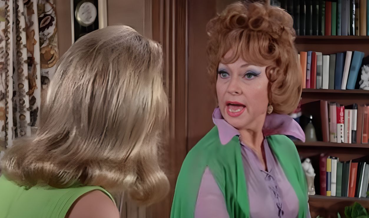 Screenshot from Bewitched (1964–1972)