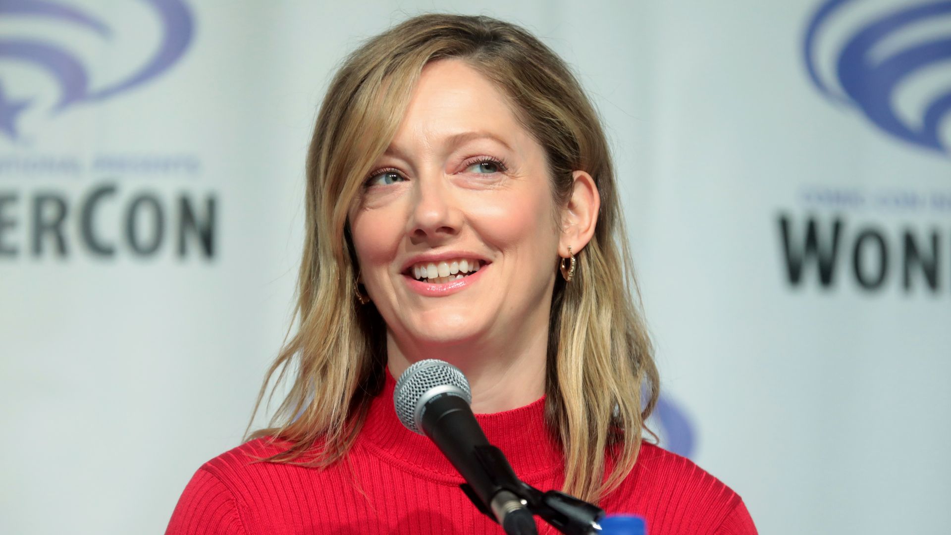 Judy Greer speaking at the 2019 WonderCon, for