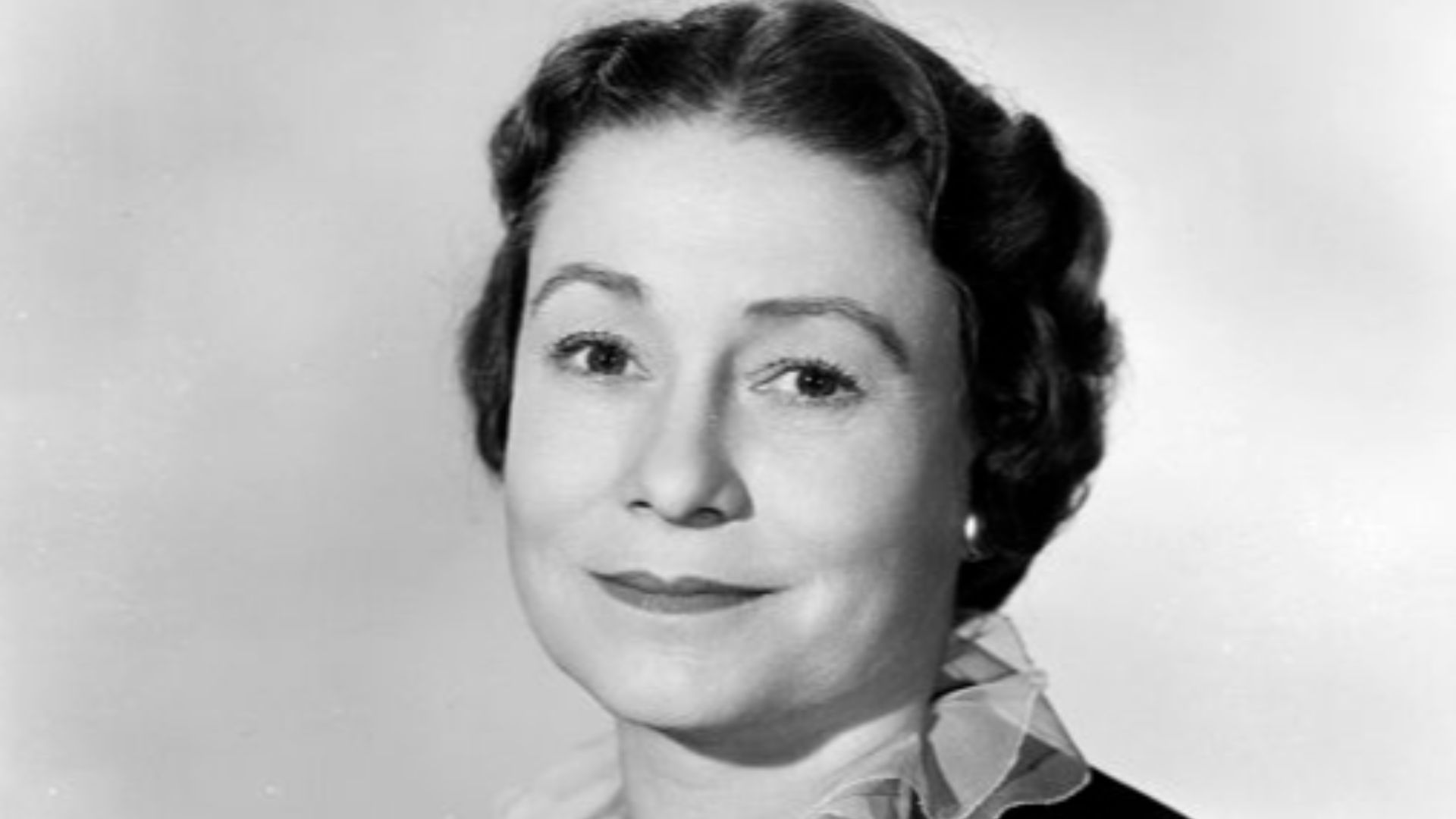 Promotional photograph of actor Thelma Ritter for the film All About Eve (1950).