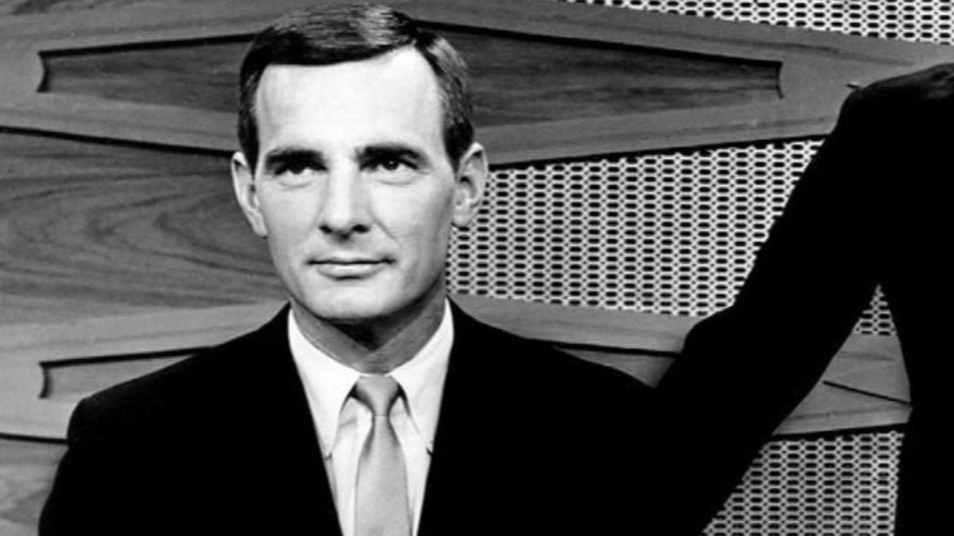 Photo of Gene Rayburn with Dennis Weaver and Michael Landon as celebrity team captains for a special edition of the television game program The Match Game.