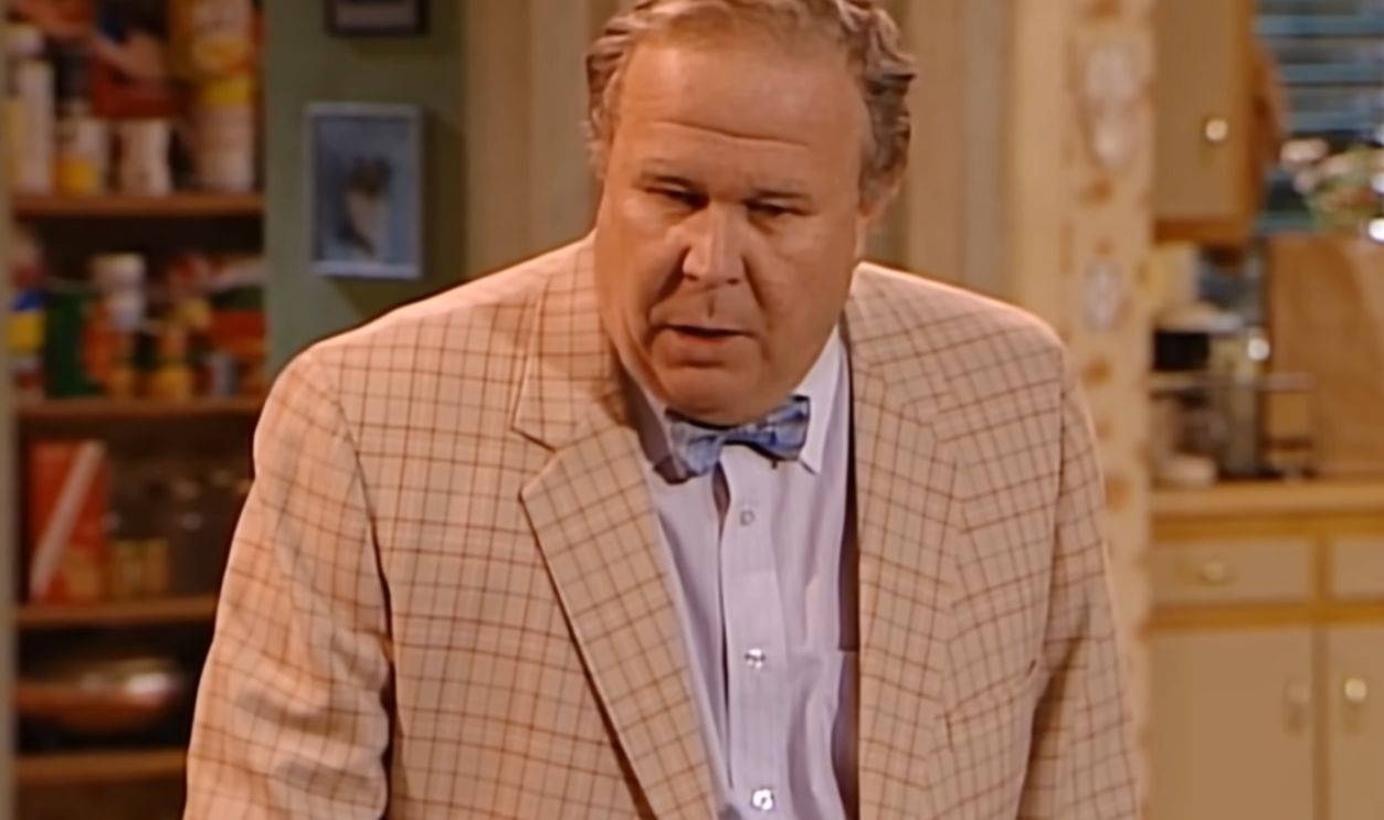 Screenshot from Roseanne (1988-1997, 2018)