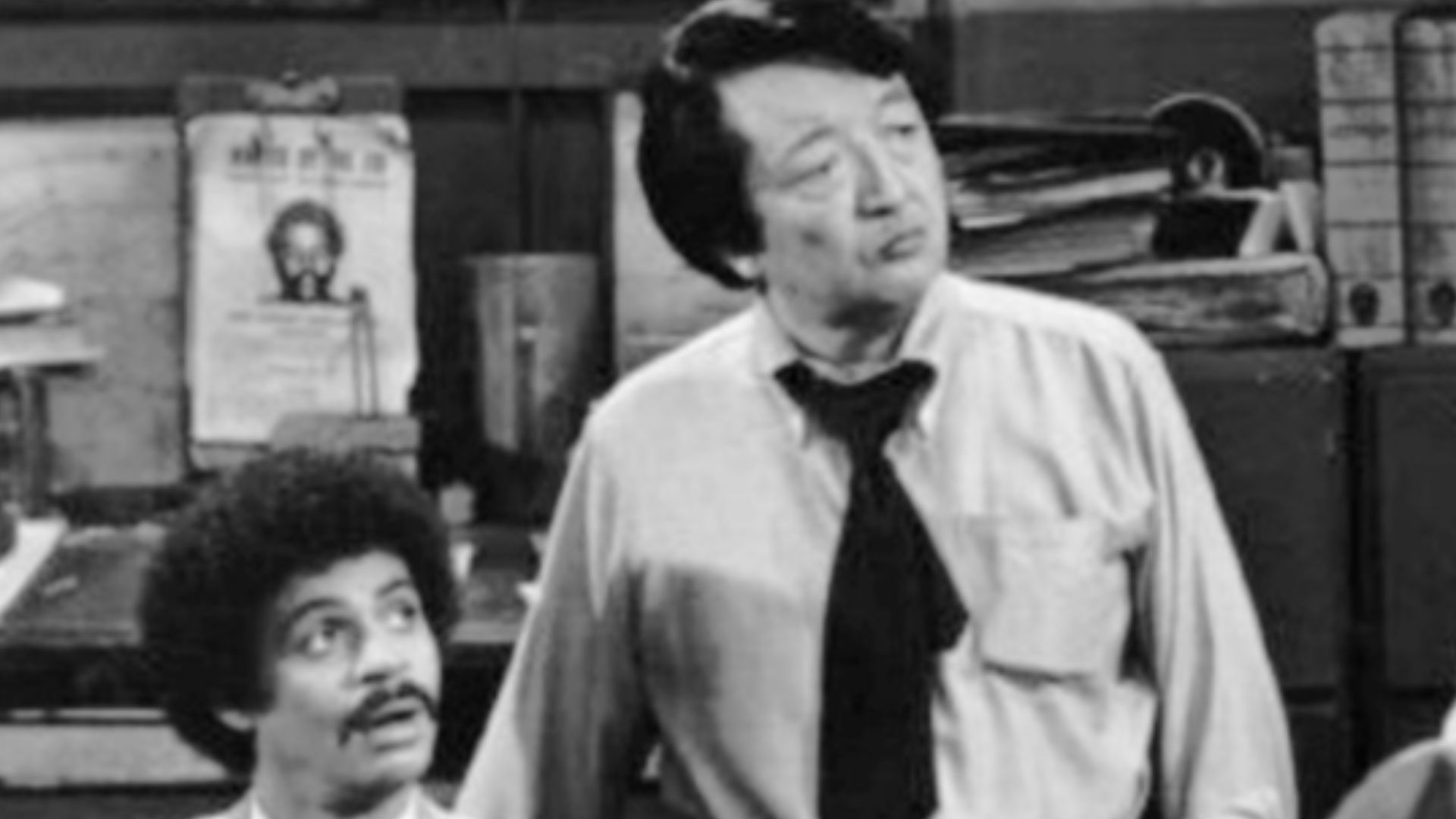 Cast photo from the television series Barney Miller Clockwise from left: Ron Glass (Ron Harris}, Jack Soo (Nick Yemana), Barney Miller (Hal Linden), Max Gail (