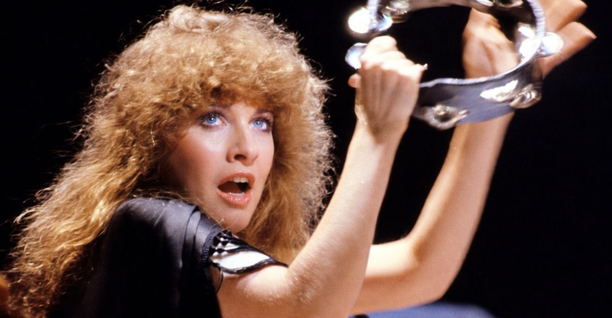 Stevie Nicks performs onstage at the Los Angeles Forum