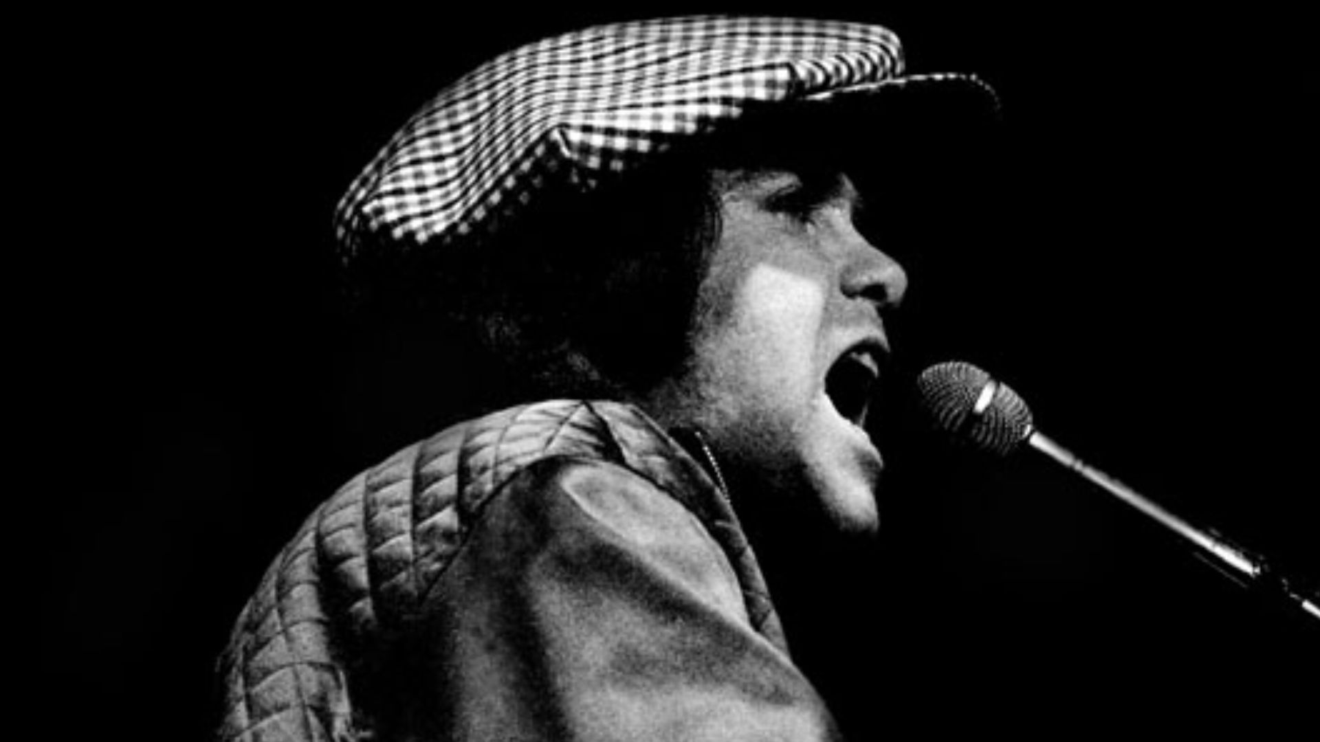 Elton John performing live in concert, late 1970s  Photo: Eddie Mallin