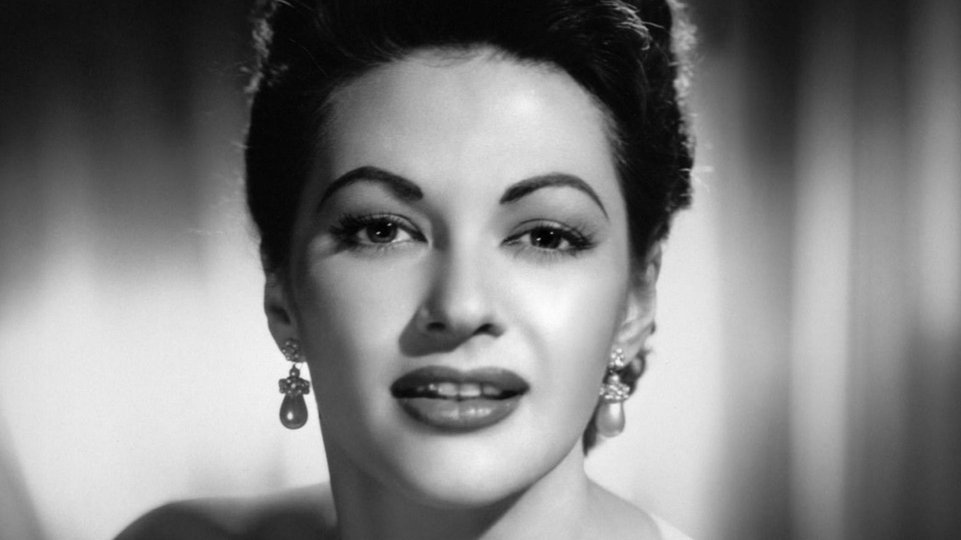 Publicity photo of Canadian-American actress Yvonne De Carlo, circa 1955.