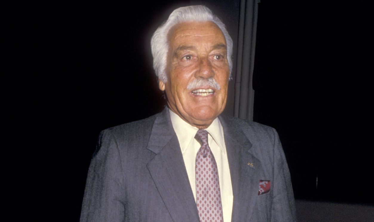 Actor Cesar Romero attends the Orphans Culver City Premiere on September 21, 1987 at the Cary Grant Theatre in Culver City, California. 