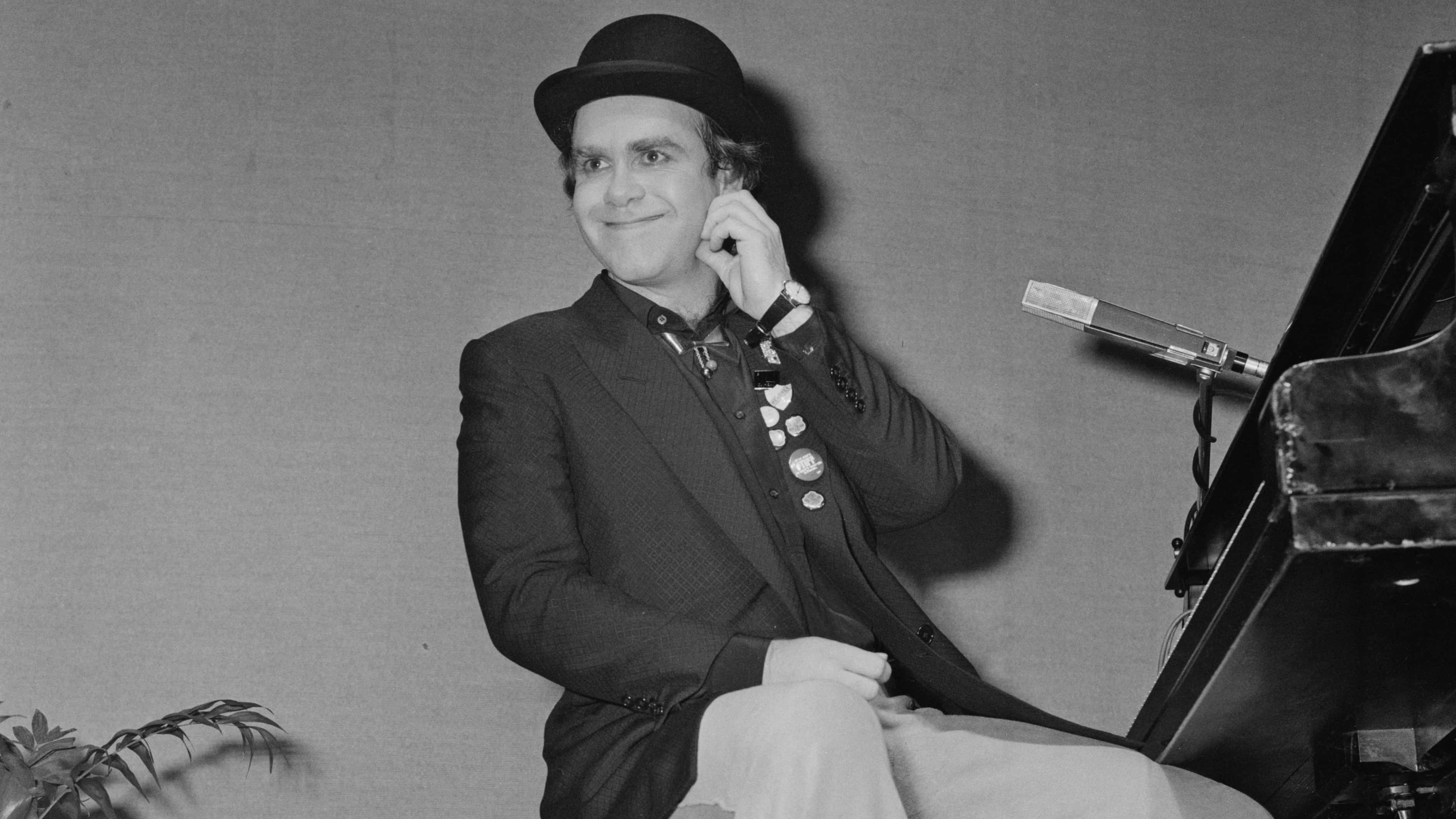 British singer and pianist Elton John performing at the Hilton Hotel, London, UK, 2nd November 1978.