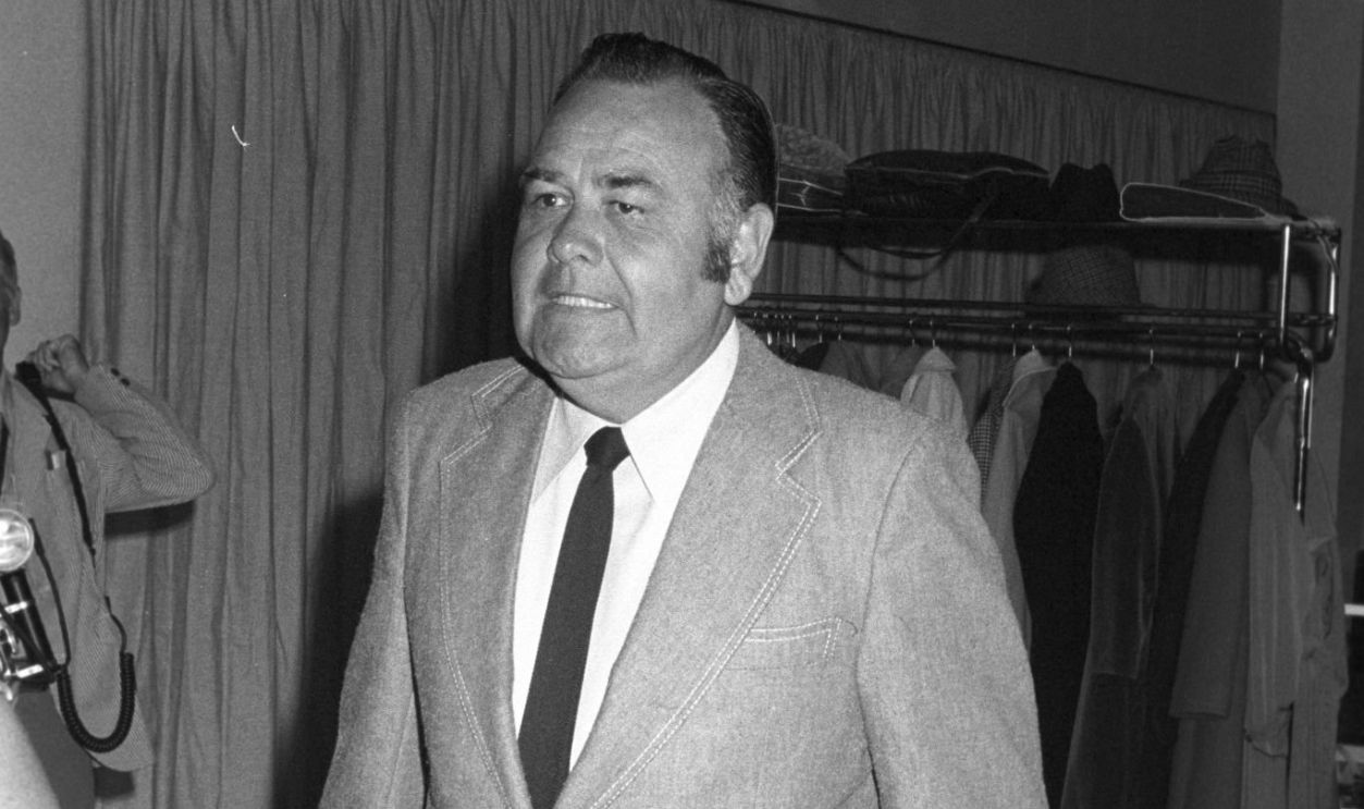 Comedian Jonathan Winters at singer Diana Ross' concert premiere in Los Angeles