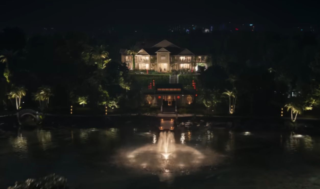 Screenshot from Crazy Rich Asians (2018)