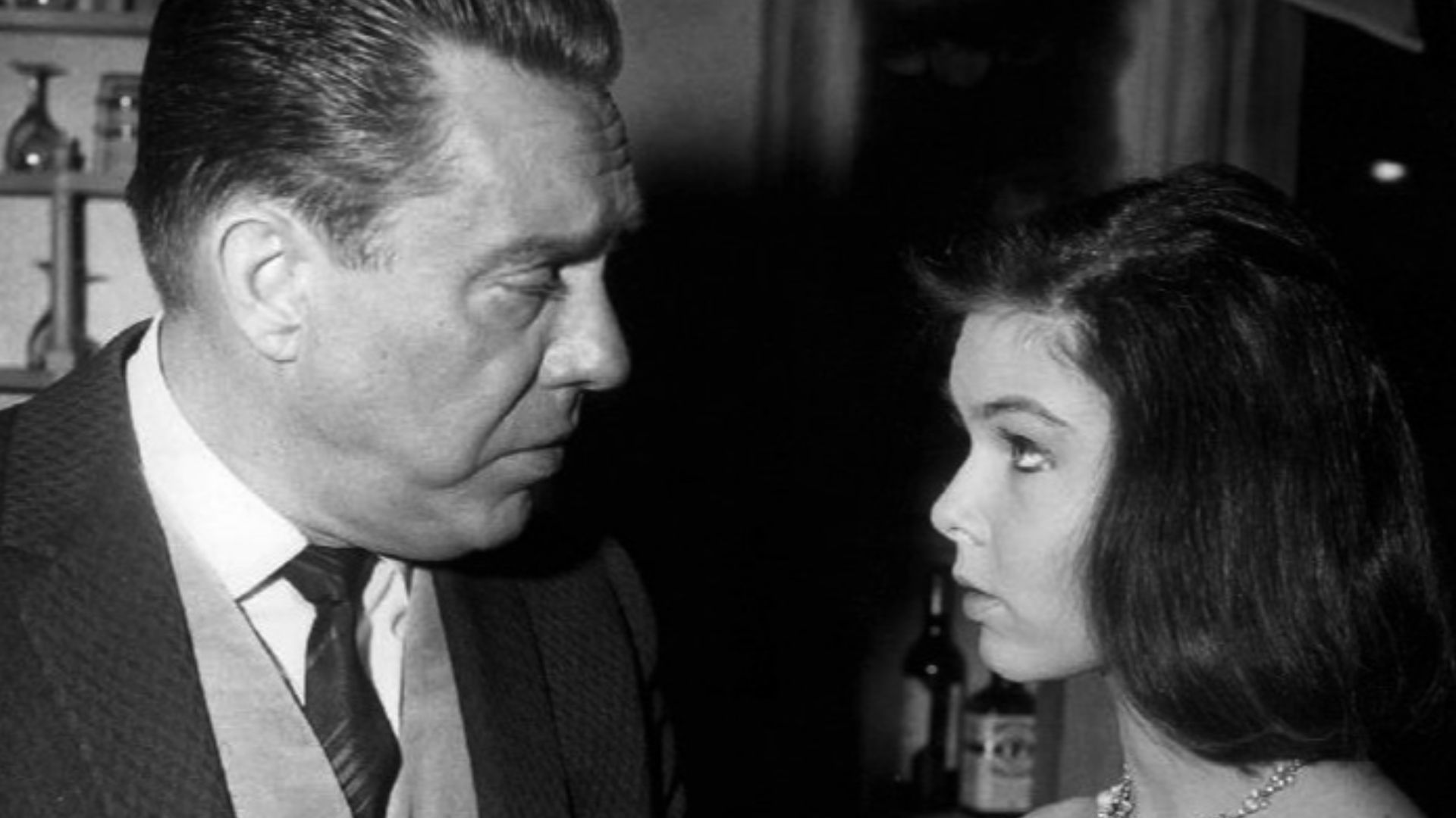 Photo of Edmond O'Brien as Sam Benedict and guest star Yvonne Craig from the television program Sam Benedict.