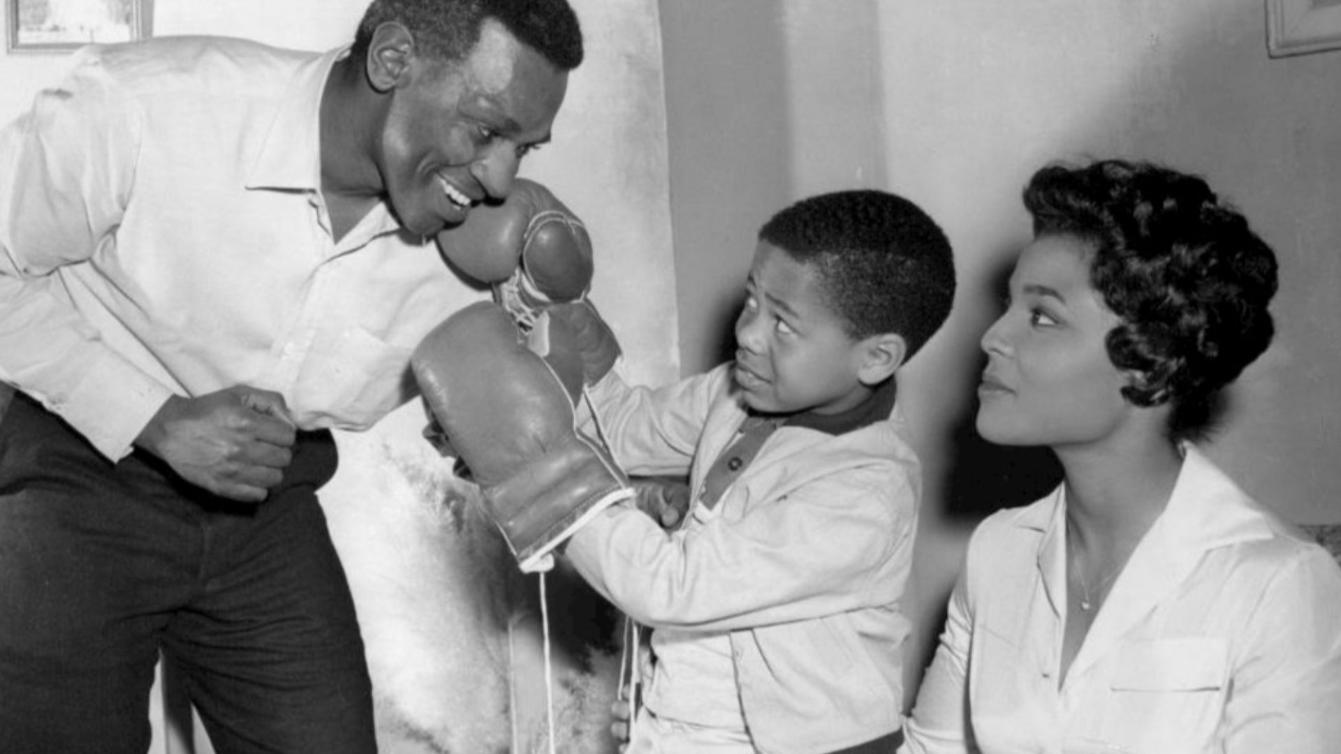 Photo of Ivan Dixon, Steven Perry and Kim Hamilton from The Twilight Zone episode