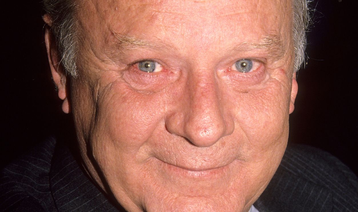 Actor Larry Linville attends the Third Annual Producers Guild of America Golden Laurel Awards on March 4, 1992 at the Regent Beverly Wilshire Hotel in Beverly Hills, California.