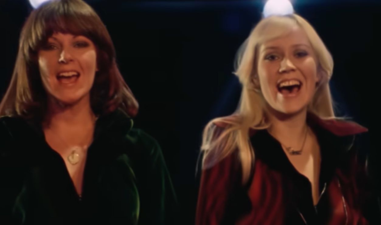 Screenshot from Dancing Queen (1976)