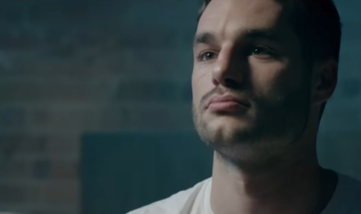 Screenshot from Latch (2012)