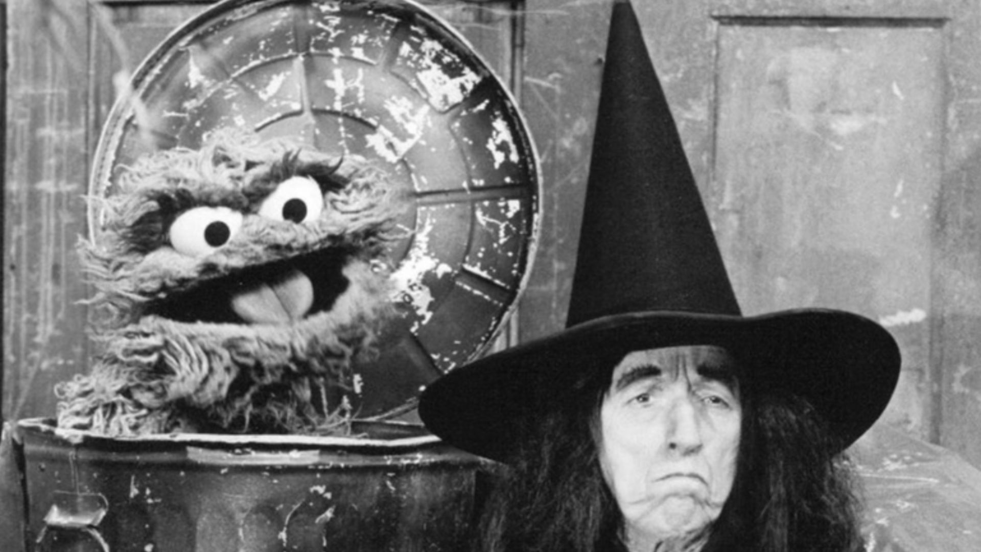 Publicity photo of American actress, Margaret Hamilton and American Muppet, Oscar the Grouch promoting the February 10, 1976 premiere of Episode #0847 of Sesame Street.