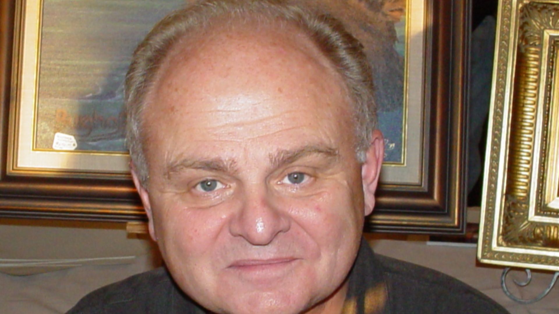 Gary Burghoff at a convention