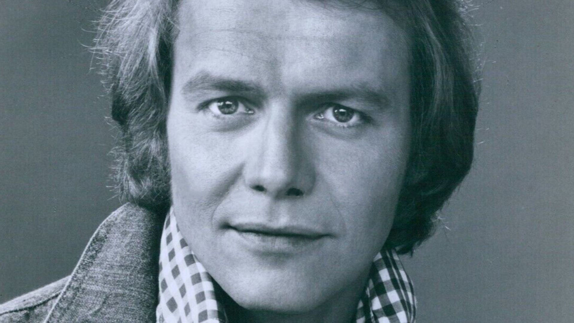 Publicity photo of David Soul as Ken Hutchinson in Starsky & Hutch.