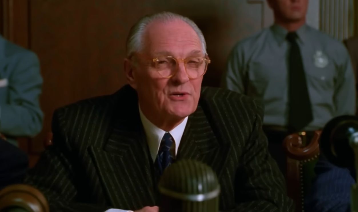 Screenshot from The Aviator (2004)